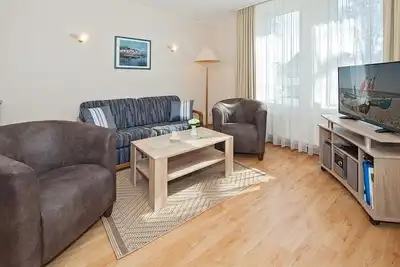 Image de Vacation apartment in a great beach location with a sunny south-facing balcony and view of the park