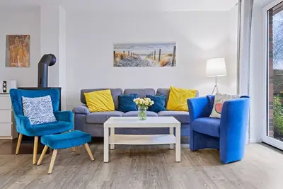 Image de Family-friendly Baltic Sea vacation home with beautiful terrace, fireplace and 2 bathrooms