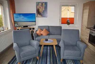 Image de Family-friendly vacation home close to the beach with terrace, playground and barbecue area