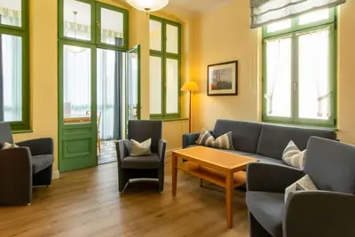 Image de Stylish vacation apartment with conservatory in a prime location on the promenade - Villa am