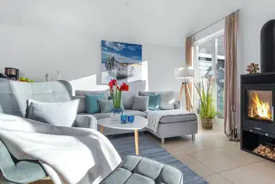 Image de Wonderful vacation apartment with infrared sauna, wood-burning stove and sunny balcony - Ostseepark RĂĽgen