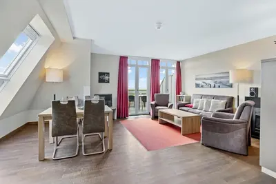 Image de Great, quiet apartment near the beach with sauna, sea view and two balconies