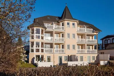 Image de Villa Seerose - Family vacation apartment with great bay window and sunny balcony in