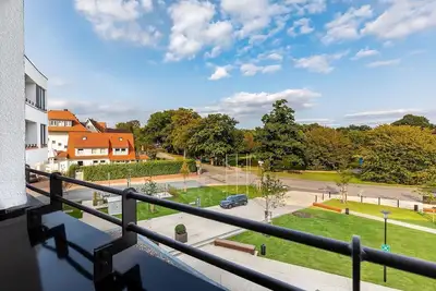 Image de Stylish apartment in a central location by the park and only 300 m to the Baltic Sea beach -