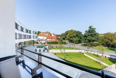 Image de Barrier-free apartment with loggia near the beach and with a beautiful view of the park