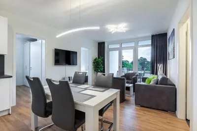 Image de Exclusive apartment with loggia and two bathrooms, located directly on the park -