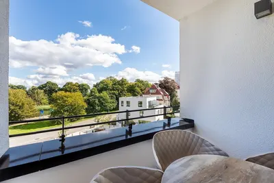 Image de Barrier-free, modern apartment with loggia and wonderful view of the park -