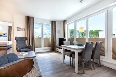 Image de Light-flooded apartment with sunny roof terrace and only 200 m to the beach