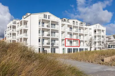 Image de Vacation apartment with fantastic sea views directly on the fine sandy Baltic Sea beach - apartment complex