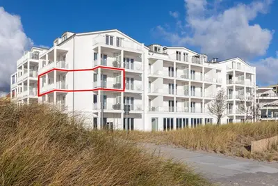 Image de Vacation apartment directly on the Baltic Sea beach with balcony and uniquely beautiful sea view - Apartment complex