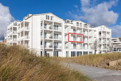 Image de High-quality 3-room apartment in the first row with magnificent sea views - apartment complex