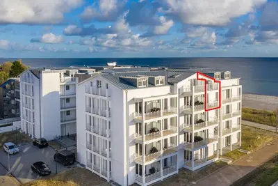 Image de Penthouse maisonette with gallery bedroom, balconies, beach chair and sea view - apartment complex