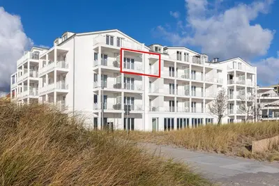 Image de Great apartment with 2 balconies and uniquely beautiful views of the sea and beach - apartment complex
