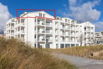 Image de Luxurious beachfront penthouse with sunny balcony and unique sea views! - Apartment complex