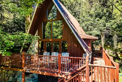 Image de 3br 3ba Raised A frame Overlooking Tram and Mt LeConte - 5 min to Gatlinburg Dt