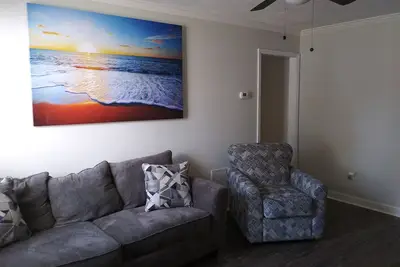 Image de Beautiful cozy house 10 minute drive to Pensacola beach and close to down town