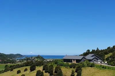 Image de Spacious, peaceful hilltop coastal home - Ngunguru, Tutukaka Coast