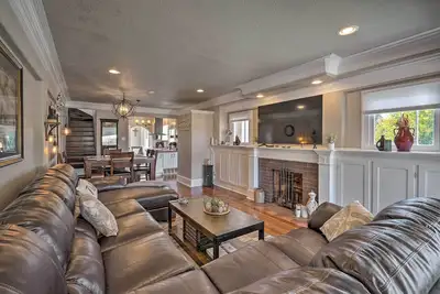 Image de Beautiful Restored Victorian Home