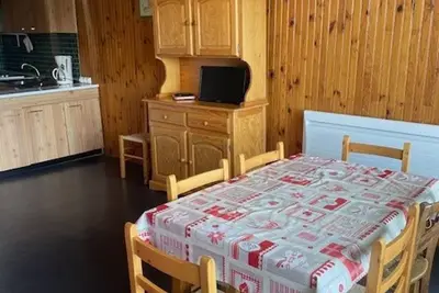 Image de Confortable 2 Pièces Cabine 6 Pers, Animaux Acceptés, Pistes et Commerces à Proximité