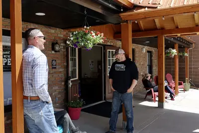Lodge-like accommodation in downtown mountain town! Sleep up to 32 & carpe diem!
