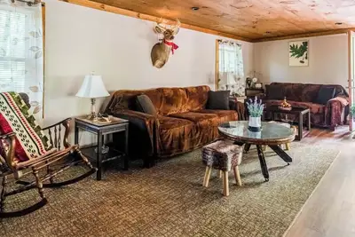 Image de The Nook - lodge cabin with hot tub at Shawnee Mtn