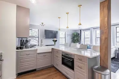 Image de Lush 2 bedroom Condo
