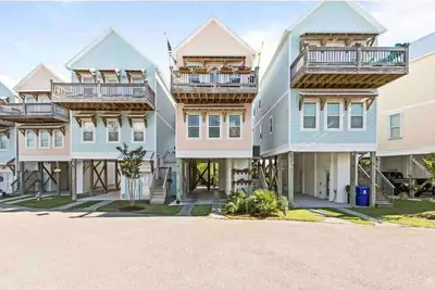 Image de Your family will be close to everything when you stay at this centrally-located beach oasis