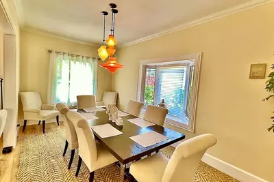 Image de Cheerful home in Heart of Marin County