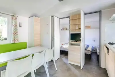 Image de Mobil Home 4 Pièces 6 Personnes Climatisé + Tv