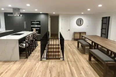 Image de New Home & Luxury Finishes + Breathtaking Views! ! Huge Open Concept - Sleeps 8