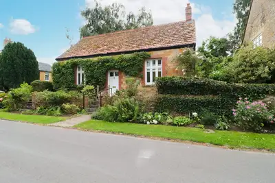 Image de The Reading Room, pet friendly, with open fire in Hinton St George