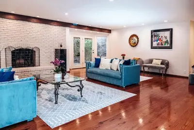 Image de Villa Bella near Beverly Hills with city view and hot tub! Familieswelcome