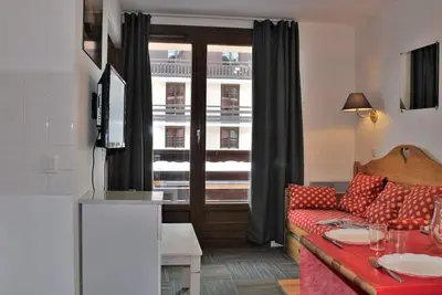 Image de Studio cabine 6 pers à Risoul 1850, skis aux pieds, balcon sud, proche navette gratuite