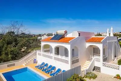 Image de Barreto - Maison/Appartement avec Piscine Privée, Barbecue, Wi-Fi