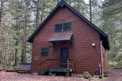 Image de Cheerful Custom Cabin w\/Chef’s Kitchen \/ Hot Tub on Zig Zag River