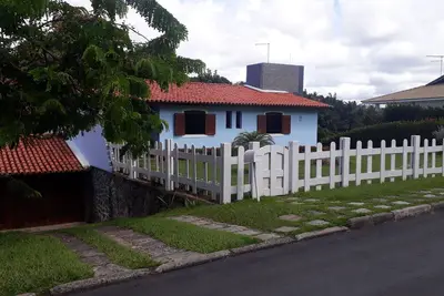 Image de Meeting of the Waters. Large, furnished house with swimming pool. Contact with nature.