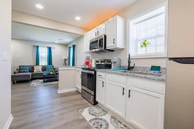 Image de The Charming Cola Cottage | Minutes to Downtown, UofSC, and Fort Jackson