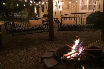 Image de The Mountain House - An Oasis Right in Town!