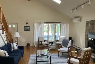 Image de Beach house in Montauk - a short walk to a private beach.