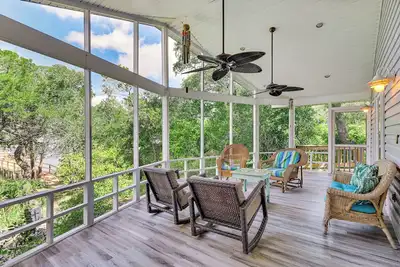 Image de 'Reel Blessed' Topsail Beach Home w/ Private Dock!