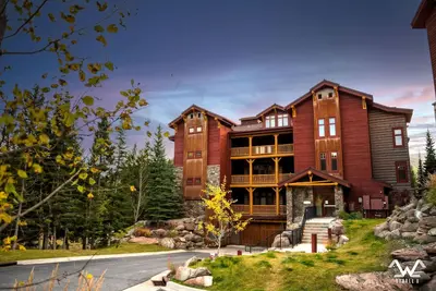Image de Luxurious Mountain Village Penthouse! Very Close to the Lifts, 5Bd + 5 Bath