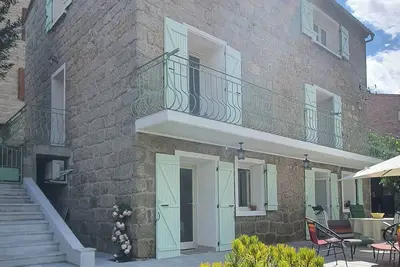 Image de Sartene, Bel Appartementde 52m2, En Rez De Jardin Prive,