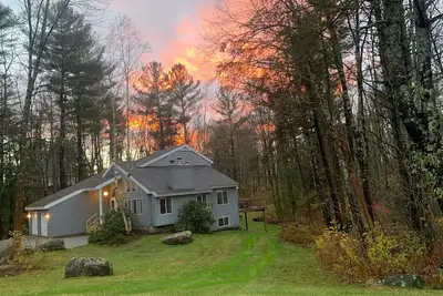 Image de New! Woodridge Lake Gem! Sunny, spacious, recently updated contemporary home