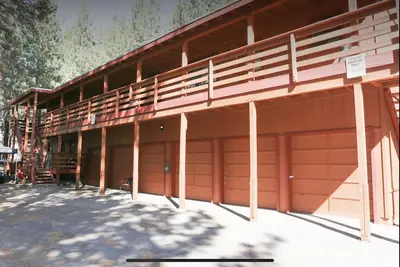 Image de Wonderful 2 Bed Room Ski Condo. Walk to The Village.