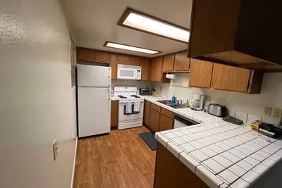 Image de Great Location Clean, Quiet, 2br. New Furniture