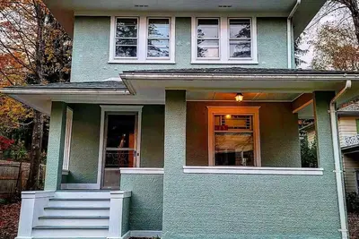 Image de Seasonal Rental - Cozy Village Home Minutes From Skiing