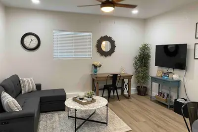 Image de Pet Friendly, W&D, Single Story, Country
