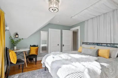 Image de Private Loft in 2 Story Victorian, Billiken Inn