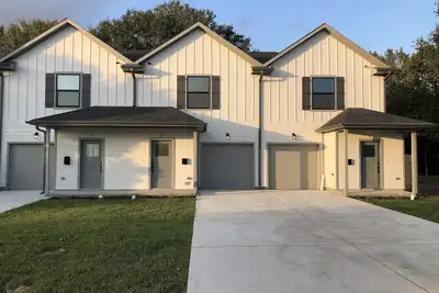 Image de Entire House, Close to Medical Center and Downtown, Built 2021