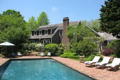Image de Propriété privée unique sur 3. 5 acres le long de Sagaponack Nature Preserve